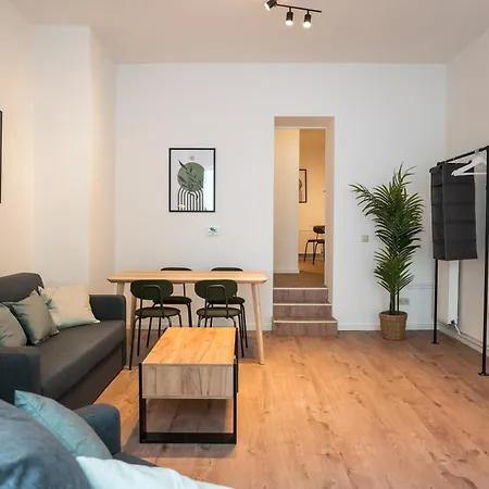 Spacious 1-Bedroom Apartment In Kreuzberg Berlin Exterior photo