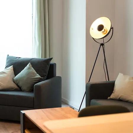 Spacious 1-Bedroom Apartment In Kreuzberg Berlin Exterior photo