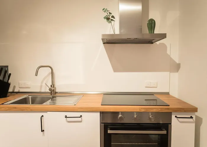 Spacious 1-Bedroom Apartment In Kreuzberg
